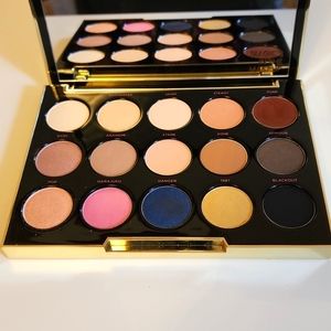 Urban Decay Gwen Stefani Eyeshadow Palette